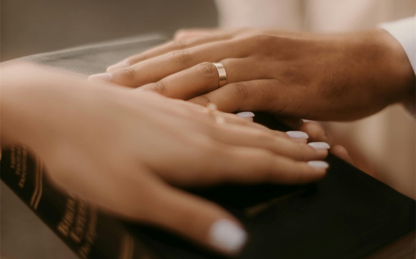 Examples of Biblical Promises Often Used in Marriage Vows