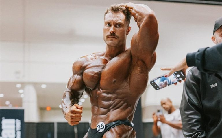 chris bumstead net worth