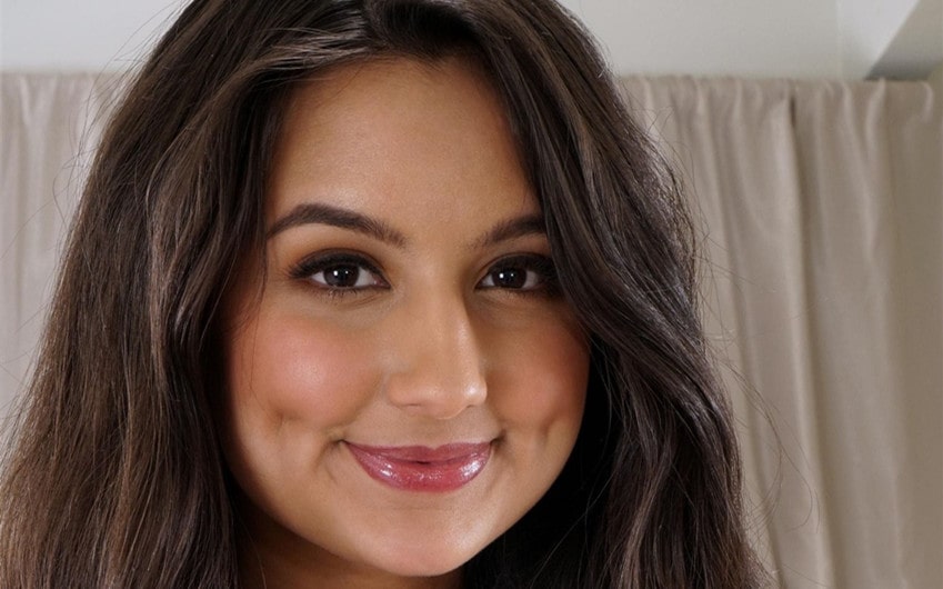 eliza ibarra net worth