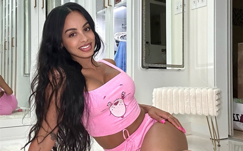 Ana Montana’s Estimated Net Worth